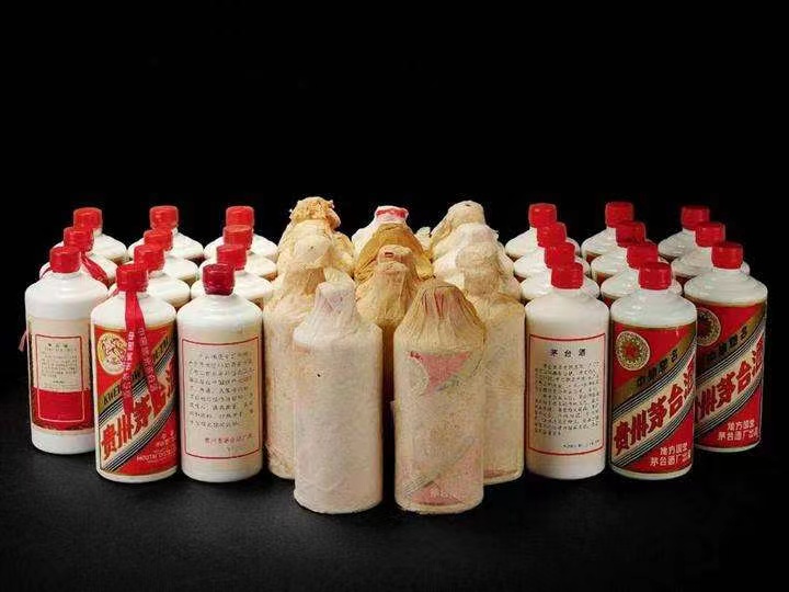 荣县老酒回收上门哪里回收(附近上门回收茅台酒）?